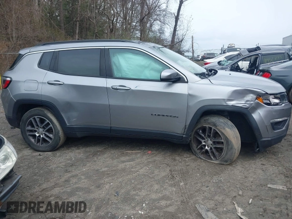 2018 Jeep Compass Altitude with VIN 3C4NJDBB1JT435428, listed as a IAAI auction lot 42050993 with 114,328 mi miles and . Bid and sale history available at DreamBid. Image 13.