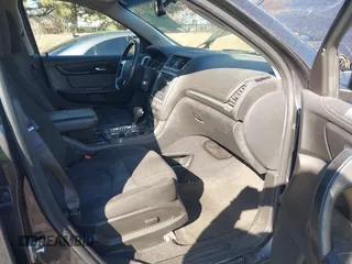 2015 GMC Acadia SLE with VIN 1GKKVPKD2FJ271300, listed as a IAAI auction lot 41662243 with 213,835 mi miles. Bid and sale history available at carsss.com. Image 5.
