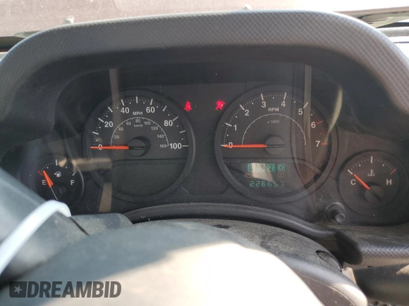 2008 Jeep Wrangler X with VIN 1J4FZ24128L526519, listed as a Copart auction lot 62807345 with 226,657 mi miles and Clean title. Bid and sale history available at DreamBid. Image 9.