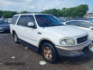1998 Ford Expedition XLT with VIN 1FMRU17L6WLB26352, listed as a IAAI auction lot 42713980 with 209,454 mi miles and . Bid and sale history available at DreamBid. Image 1.