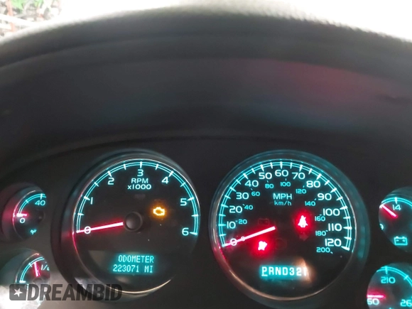 2008 Chevrolet Suburban LT w/3LT with VIN 1GNFK16338J248039, listed as a IAAI auction lot 41734266 with 223,071 mi miles. Bid and sale history available at carsss.com. Image 7.