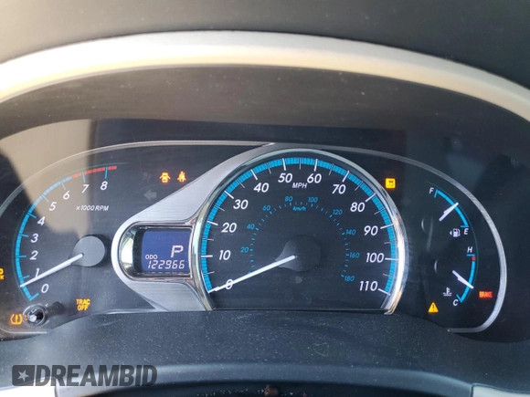 2013 Toyota Sienna XLE with VIN 5TDDK3DC4DS052588, listed as a Copart auction lot 54861335 with 122,966 mi miles and Clean title. Bid and sale history available at DreamBid. Image 9.