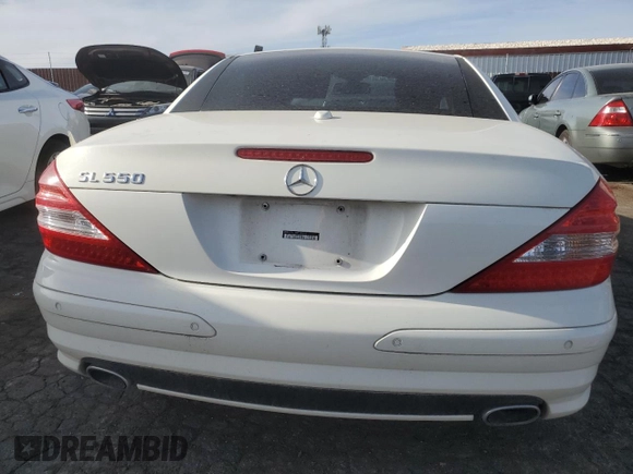 2008 Mercedes-Benz SL 550 z VIN WDBSK71FX8F136660, wystawiony jako Copart lot #53277185 z przebiegiem 74 827 mil mil oraz Szkoda całkowita • Salvage title. Historia ofert i sprzedaży dostępna na DreamBid. Obrazek 6.