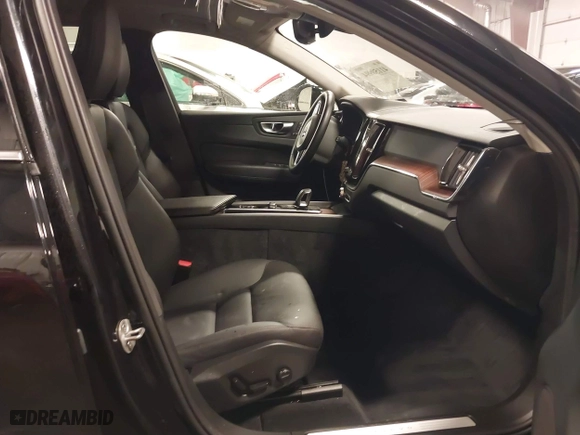 2023 Volvo XC60 Plus Bright Theme with VIN YV4L12RN8P1273371, listed as a IAAI auction lot 41150994 with 17,132 mi miles. Bid and sale history available at carsss.com. Image 5.