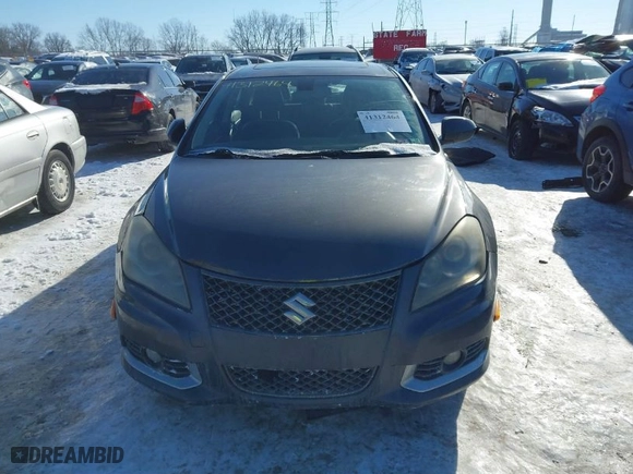 2011 Suzuki Kizashi SLS Sport with VIN JS2RF9A85B6110689, listed as a IAAI auction lot 41312464 with 162,922 mi miles. Bid and sale history available at carsss.com. Image 12.