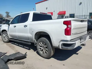 2022 Chevrolet Silverado 1500 Custom with VIN 1GCPABEK2NZ519572, listed as a IAAI auction lot 41763698 with 48,985 mi miles and . Bid and sale history available at DreamBid. Image 3.