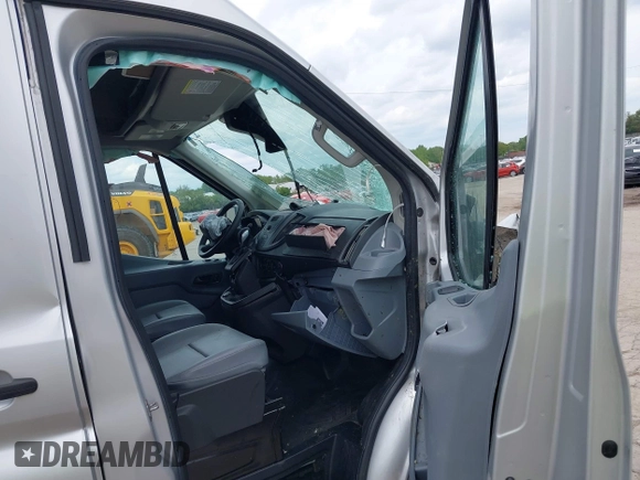 2018 Ford Transit Cargo with VIN 1FTBW2XG2JKB28316, listed as a IAAI auction lot 42383400 with Not provided miles and . Bid and sale history available at DreamBid. Image 5.