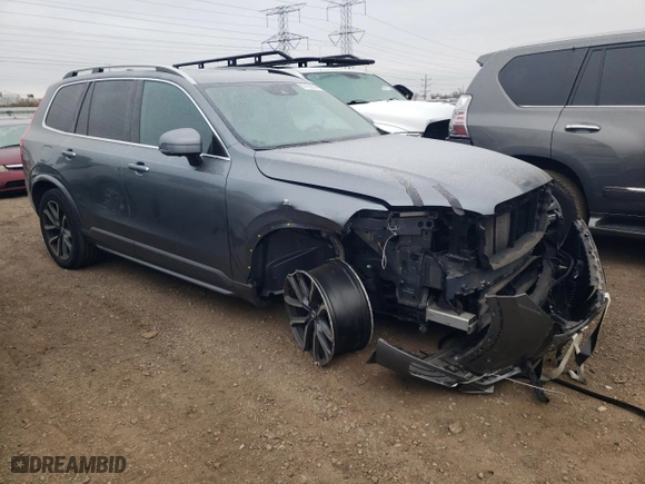 2018 Volvo XC90 Momentum with VIN YV4102PKXJ1361851, listed as a Copart auction lot 82189234 with 0 mi miles and Salvage Title. Bid and sale history available at carsss.com. Image 4.