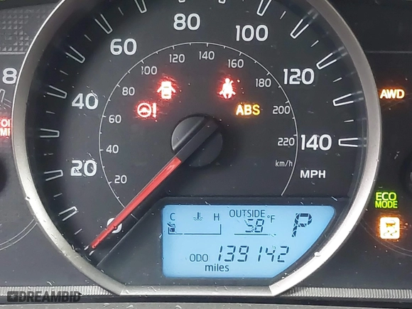 2013 Toyota RAV4 LE with VIN JTMBFREV5D5018521, listed as a IAAI auction lot 41577052 with 139,142 mi miles. Bid and sale history available at carsss.com. Image 16.