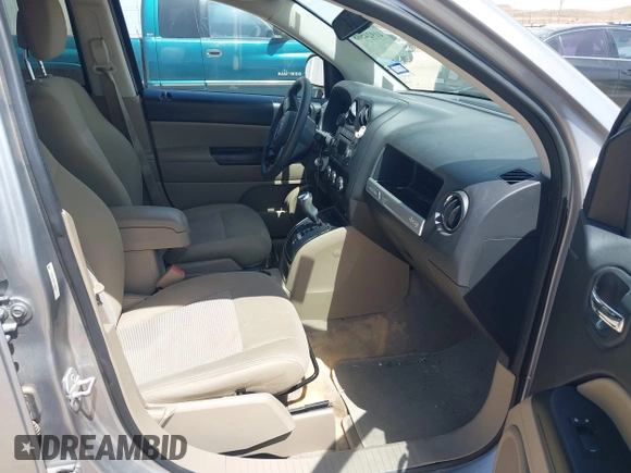 2016 Jeep Compass 75th Anniversary with VIN 1C4NJCBB0GD590321, listed as a IAAI auction lot 41924508 with 50,335 mi miles. Bid and sale history available at carsss.com. Image 5.