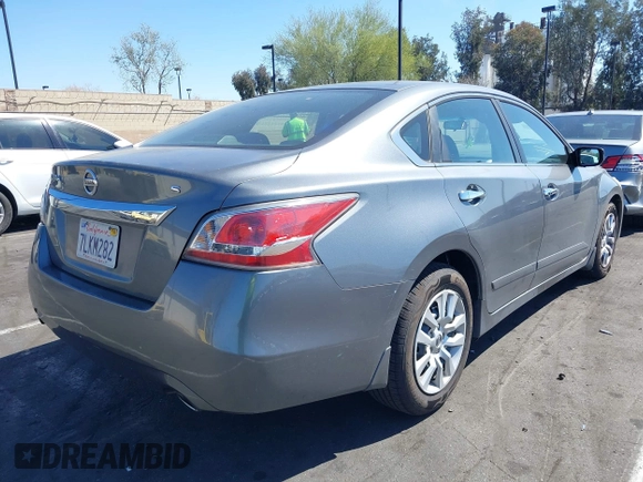 2015 Nissan Altima 2.5 S with VIN 1N4AL3AP4FN872532, listed as a IAAI auction lot 42019528 with 164,966 mi miles. Bid and sale history available at carsss.com. Image 4.