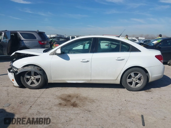 2014 Chevrolet Cruze 1LT with VIN 1G1PC5SB6E7161106, listed as a IAAI auction lot 41655726 with 118,161 mi miles and . Bid and sale history available at DreamBid. Image 15.