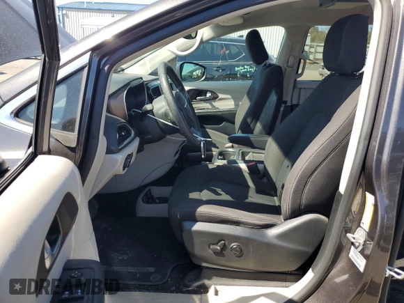 2017 Chrysler Pacifica Touring L with VIN 2C4RC1BG0HR770361, listed as a Copart auction lot 53789715 with 99,685 mi miles and Salvage Title. Bid and sale history available at DreamBid. Image 7.
