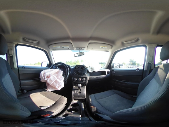 2016 Jeep Patriot Latitude with VIN 1C4NJRFB6GD782341, listed as a IAAI auction lot 40002664 with 83,054 mi miles. Bid and sale history available at carsss.com. Image 19.