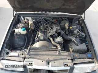 1991 Volvo 740 z VIN YV1FA8841M2525280, wystawiony jako IAAI lot #42151096 z przebiegiem 228 705 mil mil oraz . Historia ofert i sprzedaży dostępna na DreamBid. Obrazek 10.