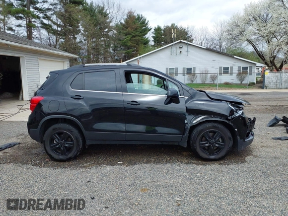 2018 Chevrolet Trax LT with VIN 3GNCJPSB7JL332871, listed as a IAAI auction lot 41946788 with 60,987 mi miles. Bid and sale history available at carsss.com. Image 14.
