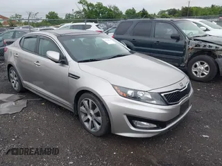 2012 Kia Optima SX z VIN 5XXGR4A69CG047593, wystawiony jako IAAI lot #42256054 z przebiegiem 77 448 mil mil oraz . Historia ofert i sprzedaży dostępna na DreamBid. Obrazek 1.