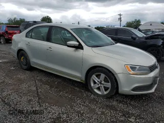 2011 Volkswagen Jetta TDI with VIN 3VWLL7AJ3BM079357, listed as a Copart auction lot 58485125 with 183,089 mi miles and Clean title. Bid and sale history available at DreamBid. Image 4.