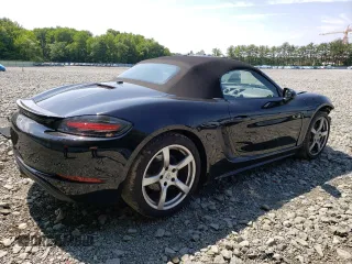 2017 Porsche 718 Boxster z VIN WP0CA2A85HS221846, wystawiony jako Copart lot #55542923 z przebiegiem 32 293 mil mil oraz . Historia ofert i sprzedaży dostępna na DreamBid. Obrazek 3.