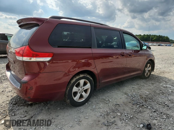 2013 Toyota Sienna LE AAS z VIN 5TDKK3DC6DS362510, wystawiony jako Copart lot #65827725 z przebiegiem 175 045 mil mil oraz Czysty tytuł • Clean title. Historia ofert i sprzedaży dostępna na DreamBid. Obrazek 3.