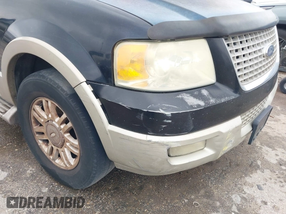 2006 Ford Expedition Eddie Bauer with VIN 1FMPU17576LA05399, listed as a IAAI auction lot 41432779 with 223,738 mi miles. Bid and sale history available at carsss.com. Image 6.