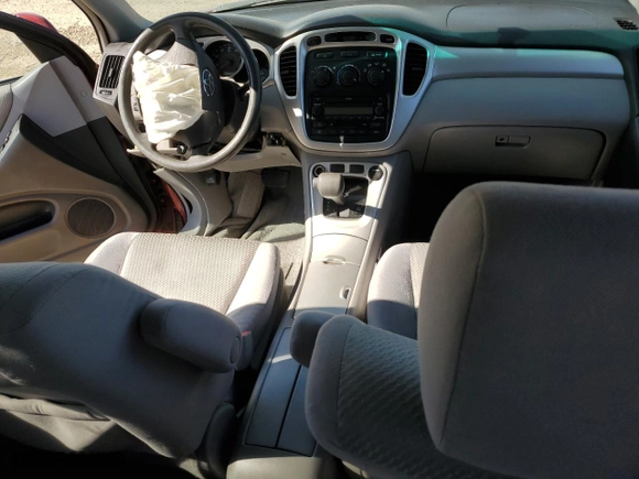 2006 Toyota Highlander w/3rd Row with VIN JTEEP21A660170548, listed as a Copart auction lot 47075045 with 225,920 mi miles and Salvage Title. Bid and sale history available at carsss.com. Image 8.