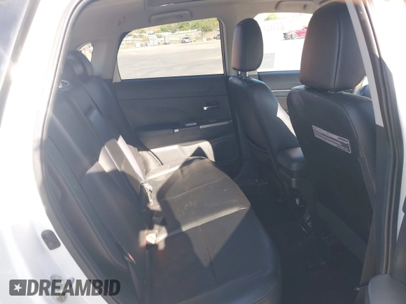 2018 Mitsubishi Outlander SEL with VIN JA4AR4AW3JZ031979, listed as a IAAI auction lot 42086210 with 70,632 mi miles and . Bid and sale history available at DreamBid. Image 8.