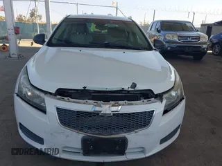 2014 Chevrolet Cruze LS with VIN 1G1PA5SG7E7119819, listed as a IAAI auction lot 42287424 with 133,279 mi miles and . Bid and sale history available at DreamBid. Image 12.