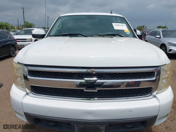 2007 Chevrolet Silverado 1500 LT w/1LT with VIN 3GCEK13387G506628, listed as a IAAI auction lot 42087661 with 270,119 mi miles. Bid and sale history available at carsss.com. Image 11.