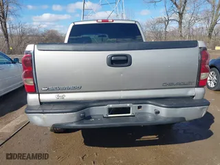2000 Chevrolet Silverado 1500 LS with VIN 1GCEC19T9YZ220406, listed as a IAAI auction lot 41727419 with 185,131 mi miles. Bid and sale history available at carsss.com. Image 16.