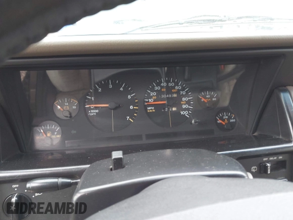 1995 Jeep Grand Cherokee Laredo with VIN 1J4GZ58S4SC555309, listed as a IAAI auction lot 41600141 with 130,493 mi miles. Bid and sale history available at carsss.com. Image 7.