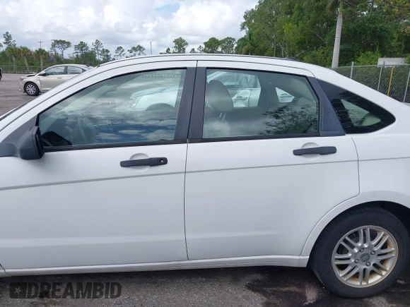 2008 Ford Focus SE with VIN 1FAHP35N98W280147, listed as a IAAI auction lot 41999465 with 133,511 mi miles. Bid and sale history available at carsss.com. Image 14.