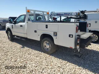2022 Ford F-350 with VIN 1FDRF3F64NEG15319, listed as a Copart auction lot 47649355 with Not provided miles and Salvage title. Bid and sale history available at DreamBid. Image 2.