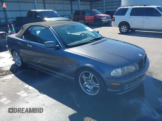 2003 BMW 3 Series 330Ci with VIN WBABS53433JU97622, listed as a IAAI auction lot 41270839 with 200,377 mi miles. Bid and sale history available at carsss.com. Image 1.