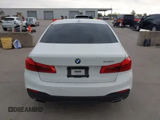 2018 BMW 5 Series 540i z VIN WBAJE5C52JWA93872, wystawiony jako IAAI lot #42191999 z przebiegiem 47 508 mil mil oraz . Historia ofert i sprzedaży dostępna na DreamBid. Obrazek 16.