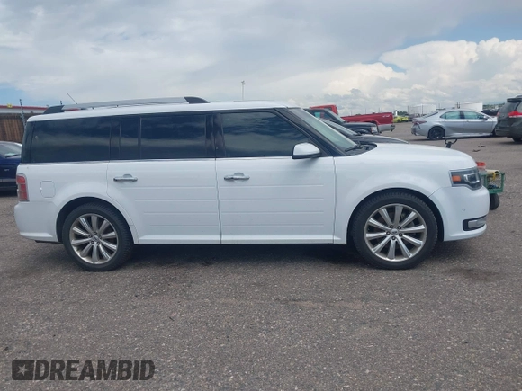 2016 Ford Flex Limited z VIN 2FMHK6DT8GBA18903, wystawiony jako IAAI lot #42460131 z przebiegiem 114 165 mil mil oraz . Historia ofert i sprzedaży dostępna na DreamBid. Obrazek 13.