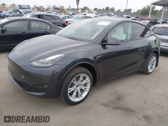 2024 Tesla Model Y с VIN 7SAYGDED9RF092955, выставлен на аукционе IAAI как лот 42757539 с пробегом 6 385 миль миль и . История ставок и продаж доступна на DreamBid. Изображение 20.