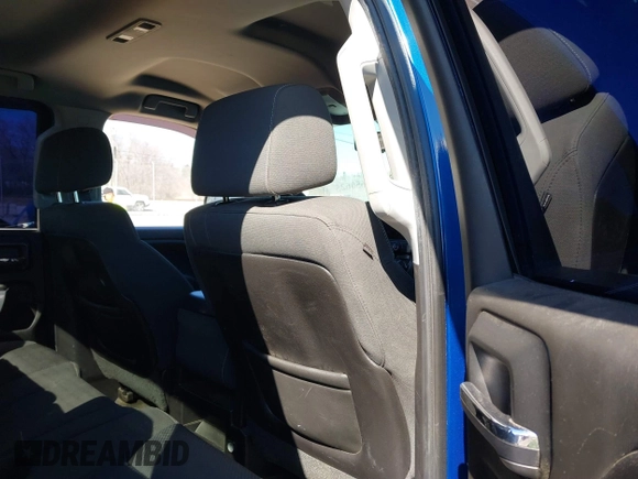 2015 Chevrolet Silverado 1500 LT with VIN 1GCRCREC1FZ308160, listed as a IAAI auction lot 41650625 with 174,936 mi miles. Bid and sale history available at carsss.com. Image 8.