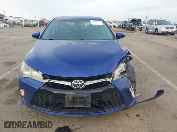 2015 Toyota Camry XLE with VIN 4T1BF1FK3FU938285, listed as a IAAI auction lot 42055997 with 140,636 mi miles. Bid and sale history available at carsss.com. Image 12.