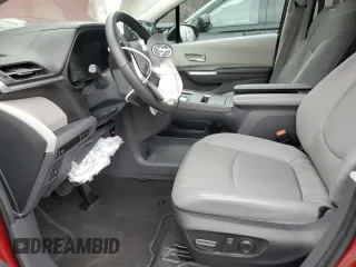 2022 Toyota Sienna XLE with VIN 5TDYRKEC8NS130037, listed as a Copart auction lot 48022555 with 31,357 mi miles and Salvage Title. Bid and sale history available at carsss.com. Image 7.