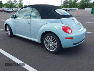 2006 Volkswagen Beetle with VIN 3VWSF31Y76M327821, listed as a IAAI auction lot 42522979 with 184,400 mi miles and . Bid and sale history available at DreamBid. Image 3.