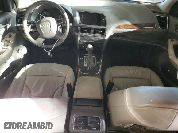 2010 Audi Q5 Premium Plus z VIN WA1LKAFP5AA019098, wystawiony jako Copart lot #49642785 z przebiegiem 151 596 mil mil oraz Szkoda całkowita • Salvage title. Historia ofert i sprzedaży dostępna na DreamBid. Obrazek 8.