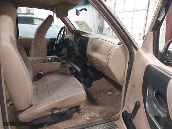 2002 Ford Ranger XL with VIN 1FTYR14U02PB48204, listed as a IAAI auction lot 41928327 with 276,244 mi miles. Bid and sale history available at carsss.com. Image 5.