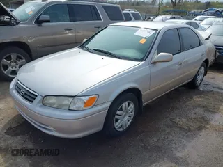 2001 Toyota Camry CE with VIN 4T1BG22K51U110482, listed as a IAAI auction lot 41937181 with 204,334 mi miles. Bid and sale history available at carsss.com. Image 17.