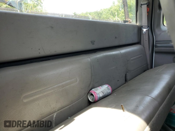 1999 Ford F-250 XL с VIN 1FTNX21F2XEC97057, выставлен на аукционе Copart как лот 57229085 с пробегом 352 998 миль миль и Списание • Salvage title. История ставок и продаж доступна на DreamBid. Изображение 10.