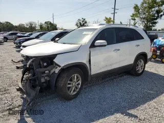 2014 Kia Sorento LX z VIN 5XYKT3A69EG508439, wystawiony jako Copart lot #56848285 z przebiegiem Nie podano mil oraz Szkoda całkowita • Salvage title. Historia ofert i sprzedaży dostępna na DreamBid. Obrazek 1.