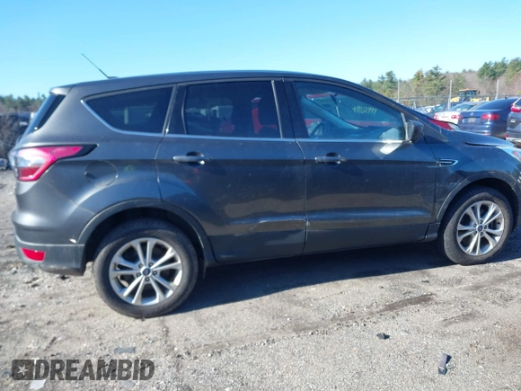 2017 Ford Escape SE with VIN 1FMCU9GD6HUC70333, listed as a IAAI auction lot 41920087 with 67,441 mi miles. Bid and sale history available at carsss.com. Image 13.