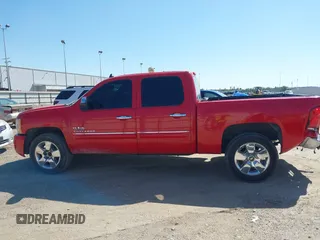 2011 Chevrolet Silverado 1500 LT with VIN 3GCPCSE02BG351470, listed as a IAAI auction lot 41899663 with 293,511 mi miles and . Bid and sale history available at DreamBid. Image 14.