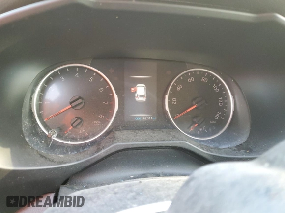 2020 Toyota RAV4 LE with VIN 2T3K1RFVXLC034798, listed as a Copart auction lot 44111085 with 42,011 mi miles and Clean Title. Bid and sale history available at DreamBid. Image 9.
