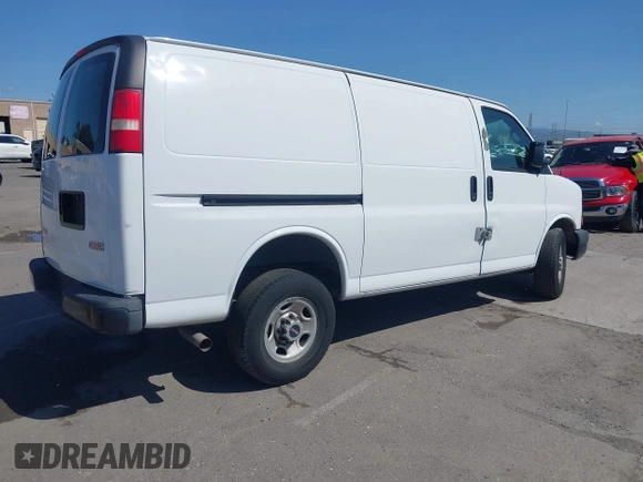 2007 GMC Savana Cargo with VIN 1GTGG25V471229750, listed as a IAAI auction lot 41851956 with 277,390 mi miles. Bid and sale history available at carsss.com. Image 4.